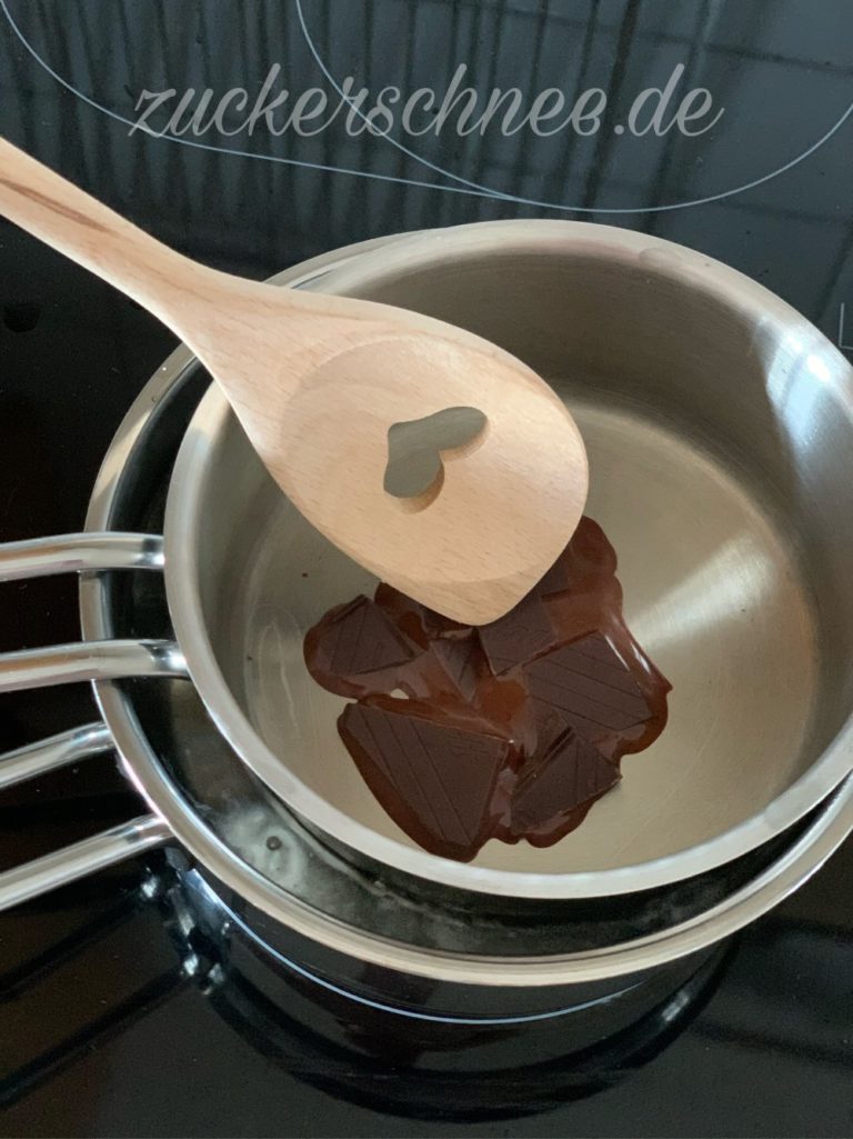 Schokolade schmelzen » einfache Anleitung » Zuckerschnee.de