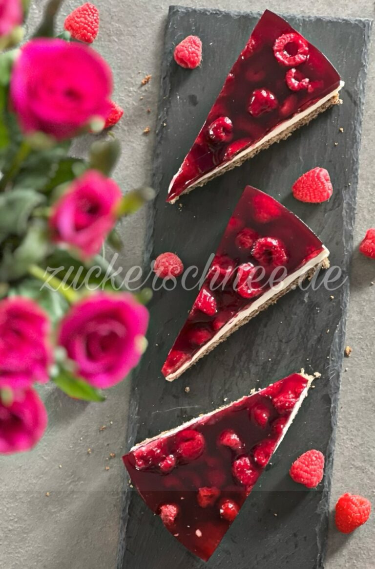 Himbeer-Mascarpone-Torte mit gefrorenen Himbeeren