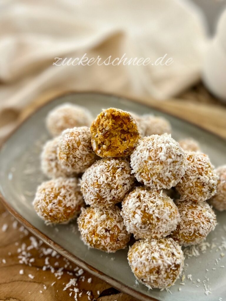 Carrot Cake Energy Balls