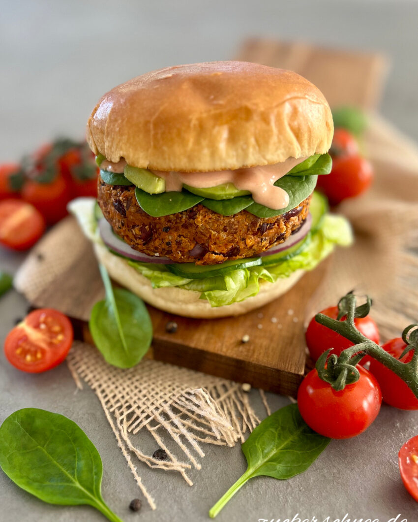 Vegane Burger Patties mit Bohnen und Quinoa