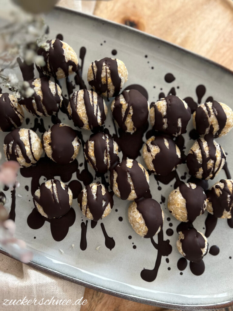 Kokoskugeln mit Schokolade
