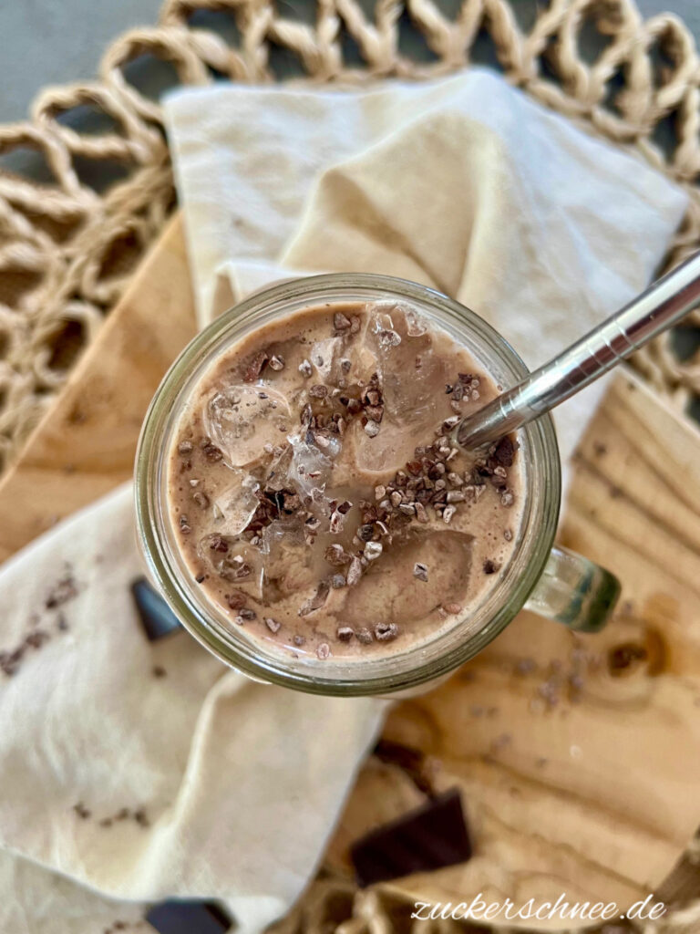 gesunder Schokoshake ohne Proteinpulver