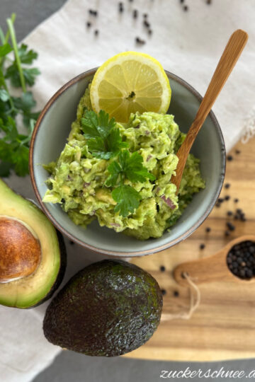 gesunder Brotaufstrich Avocado Erbsen Dip