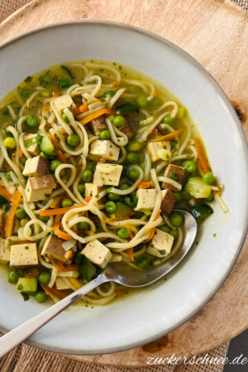 Vegane Tofu Suppe
