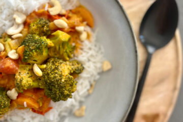Schnelles Kokosmilch Curry mit Tomaten